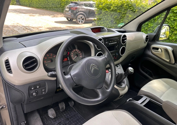 Citroen Berlingo cena 28999 przebieg: 231540, rok produkcji 2013 z Rumia małe 529